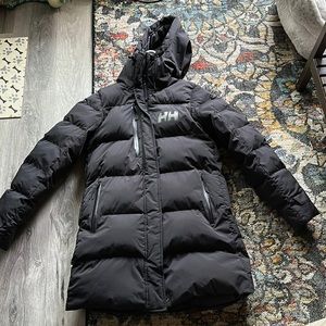 Helly Hansen black puffer coat size small. Like new no flaws perfect condition.